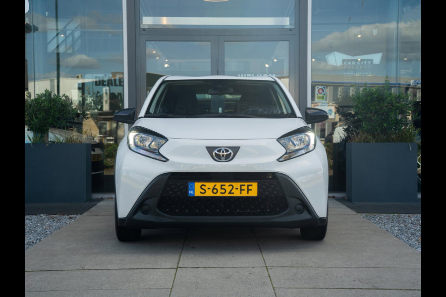Toyota Aygo X 1.0 VVT-i Play | Adaptive Cruise | Camera | DAB