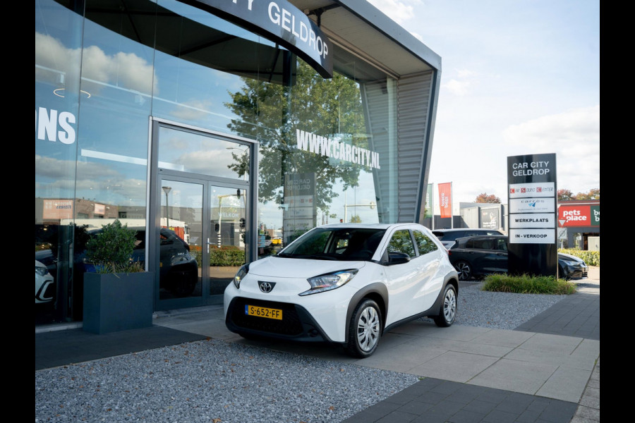 Toyota Aygo X 1.0 VVT-i Play | Adaptive Cruise | Camera | DAB