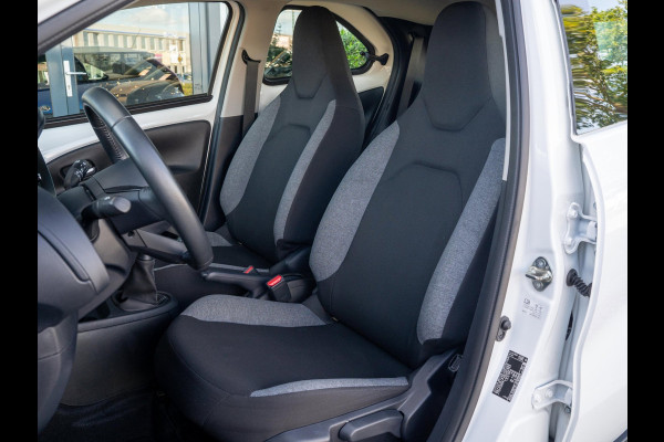 Toyota Aygo X 1.0 VVT-i Play | Adaptive Cruise | Camera | DAB