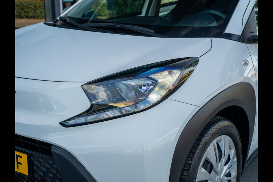 Toyota Aygo X 1.0 VVT-i Play | Adaptive Cruise | Camera | DAB