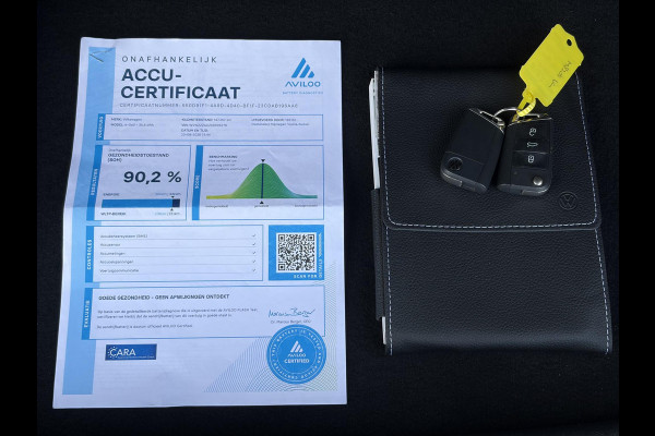 Volkswagen e-Golf e-Golf ✓SOH 90.2%✓1e Eigenaar✓Dealer Onderhouden✓Camera✓Carplay✓Navi✓Virtual Cockpit✓LED✓Pdc V+A✓Keyless✓Lm velgen✓Bj 12-2018✓N.A.P✓Apk tot 01-2027