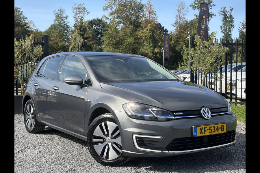 Volkswagen e-Golf e-Golf ✓SOH 90.2%✓1e Eigenaar✓Dealer Onderhouden✓Camera✓Carplay✓Navi✓Virtual Cockpit✓LED✓Pdc V+A✓Keyless✓Lm velgen✓Bj 12-2018✓N.A.P✓Apk tot 01-2027