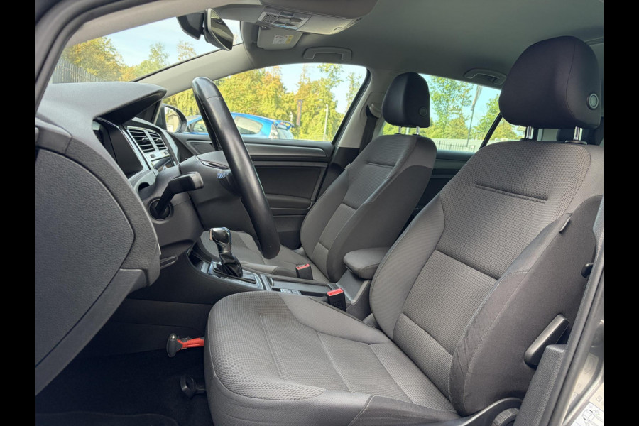 Volkswagen e-Golf e-Golf ✓SOH 90.2%✓1e Eigenaar✓Dealer Onderhouden✓Camera✓Carplay✓Navi✓Virtual Cockpit✓LED✓Pdc V+A✓Keyless✓Lm velgen✓Bj 12-2018✓N.A.P✓Apk tot 01-2027