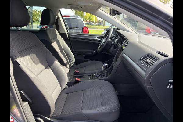 Volkswagen e-Golf e-Golf ✓SOH 90.2%✓1e Eigenaar✓Dealer Onderhouden✓Camera✓Carplay✓Navi✓Virtual Cockpit✓LED✓Pdc V+A✓Keyless✓Lm velgen✓Bj 12-2018✓N.A.P✓Apk tot 01-2027