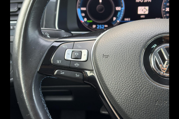 Volkswagen e-Golf e-Golf ✓SOH 90.2%✓1e Eigenaar✓Dealer Onderhouden✓Camera✓Carplay✓Navi✓Virtual Cockpit✓LED✓Pdc V+A✓Keyless✓Lm velgen✓Bj 12-2018✓N.A.P✓Apk tot 01-2027