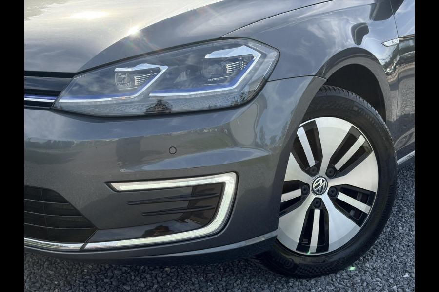 Volkswagen e-Golf e-Golf ✓SOH 90.2%✓1e Eigenaar✓Dealer Onderhouden✓Camera✓Carplay✓Navi✓Virtual Cockpit✓LED✓Pdc V+A✓Keyless✓Lm velgen✓Bj 12-2018✓N.A.P✓Apk tot 01-2027