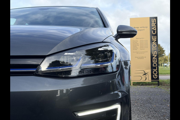 Volkswagen e-Golf e-Golf ✓SOH 90.2%✓1e Eigenaar✓Dealer Onderhouden✓Camera✓Carplay✓Navi✓Virtual Cockpit✓LED✓Pdc V+A✓Keyless✓Lm velgen✓Bj 12-2018✓N.A.P✓Apk tot 01-2027