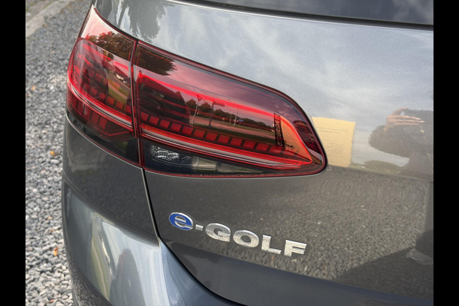 Volkswagen e-Golf e-Golf ✓SOH 90.2%✓1e Eigenaar✓Dealer Onderhouden✓Camera✓Carplay✓Navi✓Virtual Cockpit✓LED✓Pdc V+A✓Keyless✓Lm velgen✓Bj 12-2018✓N.A.P✓Apk tot 01-2027