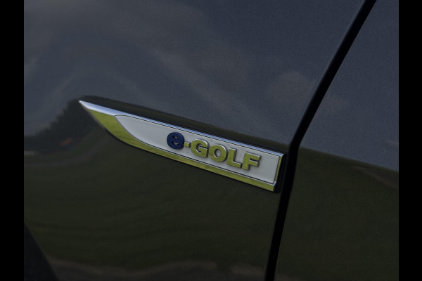 Volkswagen e-Golf e-Golf ✓SOH 90.2%✓1e Eigenaar✓Dealer Onderhouden✓Camera✓Carplay✓Navi✓Virtual Cockpit✓LED✓Pdc V+A✓Keyless✓Lm velgen✓Bj 12-2018✓N.A.P✓Apk tot 01-2027