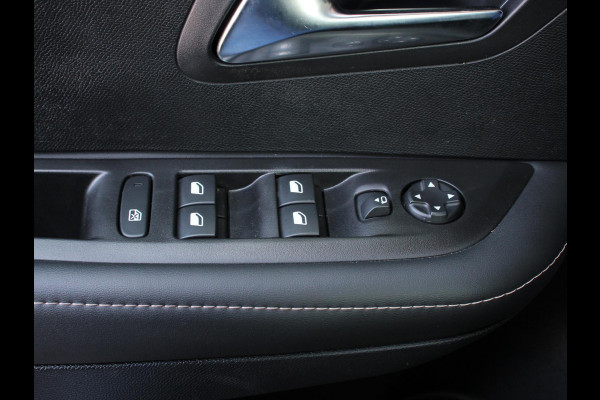 Peugeot 208 1.2 Hybrid 100PK Automaat Allure Navigatie Apple Carplay/Android Auto Airco Camera Parkeer sensoren Cruise Control Led Lichtmetalen Velgen