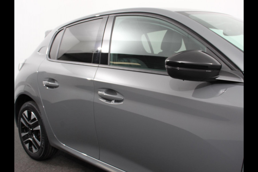 Peugeot 208 1.2 Hybrid 100PK Automaat Allure Navigatie Apple Carplay/Android Auto Airco Camera Parkeer sensoren Cruise Control Led Lichtmetalen Velgen