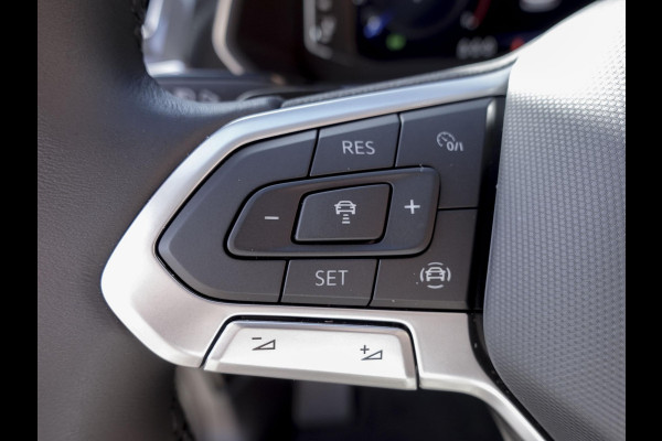 Volkswagen Tiguan 1.5 TSI 150pk DSG Elegance Navigatie Apple Carplay / Android Auto Parkeersensoren Camera Adaptieve Cruise Control Stuur-en stoelverwarming Matrix LED-koplampen Virtual Cockpit Getinte ramen Climate Control ErgoActive stoelen