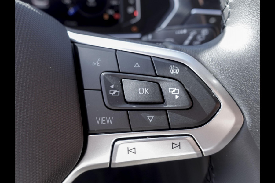 Volkswagen Tiguan 1.5 TSI 150pk DSG Elegance Navigatie Apple Carplay / Android Auto Parkeersensoren Camera Adaptieve Cruise Control Stuur-en stoelverwarming Matrix LED-koplampen Virtual Cockpit Getinte ramen Climate Control ErgoActive stoelen