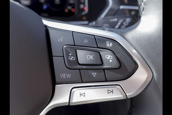 Volkswagen Tiguan 1.5 TSI 150pk DSG Elegance Navigatie Apple Carplay / Android Auto Parkeersensoren Camera Adaptieve Cruise Control Stuur-en stoelverwarming Matrix LED-koplampen Virtual Cockpit Getinte ramen Climate Control ErgoActive stoelen