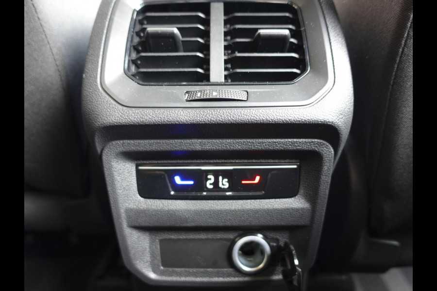 Volkswagen Tiguan 1.5 TSI 150pk DSG Elegance Navigatie Apple Carplay / Android Auto Parkeersensoren Camera Adaptieve Cruise Control Stuur-en stoelverwarming Matrix LED-koplampen Virtual Cockpit Getinte ramen Climate Control ErgoActive stoelen