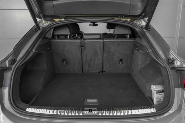 Audi Q3 Sportback 35 TFSI S Edition Zwart Optiek Chronosgrau Leder Camera 20"