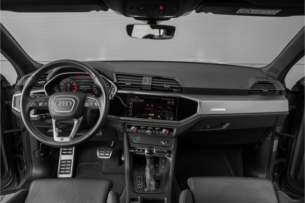 Audi Q3 Sportback 35 TFSI S Edition Zwart Optiek Chronosgrau Leder Camera 20"