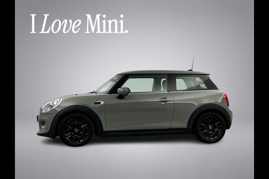 MINI 3-deurs 1.5 Essential Facelift Digital Cockpit/Carplay/Navi/Keyless entry/Park.sens