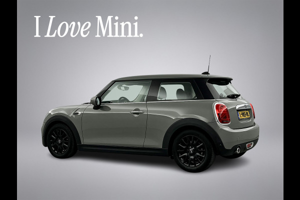 MINI 3-deurs 1.5 Essential Facelift Digital Cockpit/Carplay/Navi/Keyless entry/Park.sens