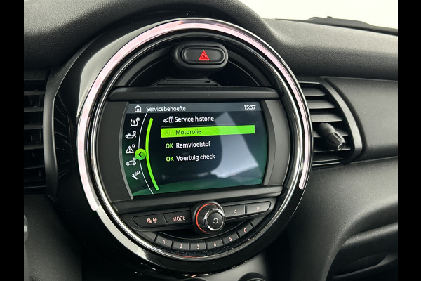 MINI 3-deurs 1.5 Essential Facelift Digital Cockpit/Carplay/Navi/Keyless entry/Park.sens