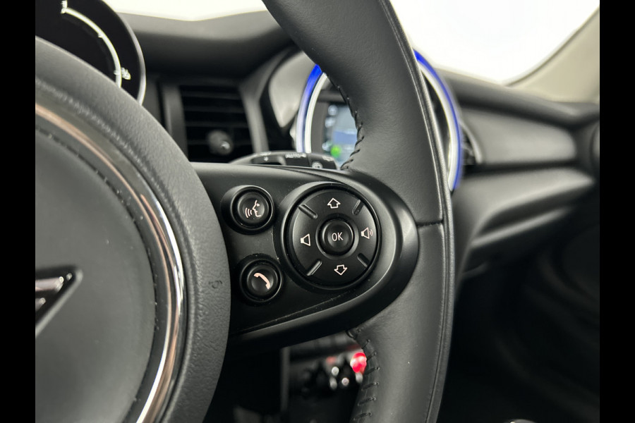 MINI 3-deurs 1.5 Essential Facelift Digital Cockpit/Carplay/Navi/Keyless entry/Park.sens