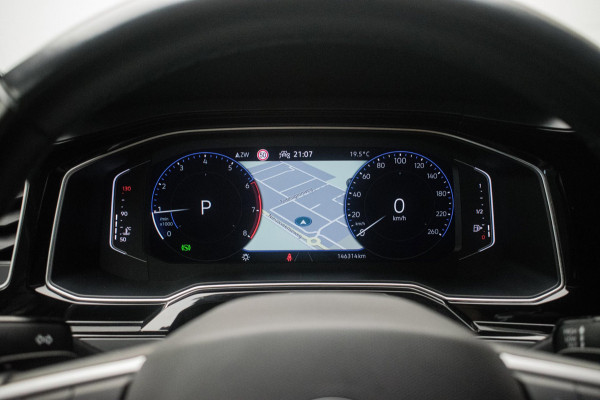 Volkswagen Polo 1.0 TSI R-LINE NL-auto [ IQ Light Stoelverwarming Virtual Cockpit Alcantara Adaptive Cruise Control Lane Assist ]