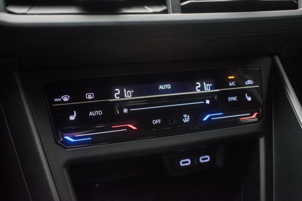 Volkswagen Polo 1.0 TSI R-LINE NL-auto [ IQ Light Stoelverwarming Virtual Cockpit Alcantara Adaptive Cruise Control Lane Assist ]