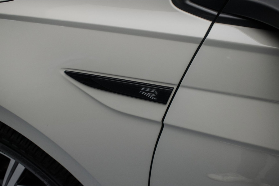 Volkswagen Polo 1.0 TSI R-LINE NL-auto [ IQ Light Stoelverwarming Virtual Cockpit Alcantara Adaptive Cruise Control Lane Assist ]