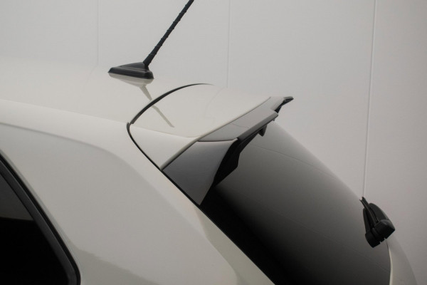 Volkswagen Polo 1.0 TSI R-LINE NL-auto [ IQ Light Stoelverwarming Virtual Cockpit Alcantara Adaptive Cruise Control Lane Assist ]