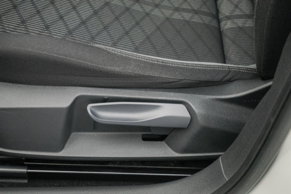 Volkswagen Polo 1.0 TSI R-LINE NL-auto [ IQ Light Stoelverwarming Virtual Cockpit Alcantara Adaptive Cruise Control Lane Assist ]