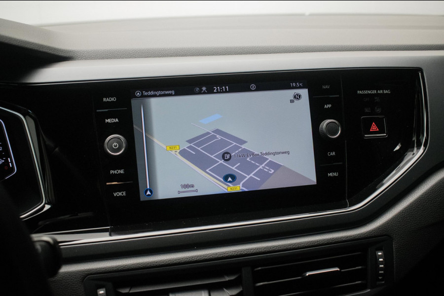 Volkswagen Polo 1.0 TSI R-LINE NL-auto [ IQ Light Stoelverwarming Virtual Cockpit Alcantara Adaptive Cruise Control Lane Assist ]