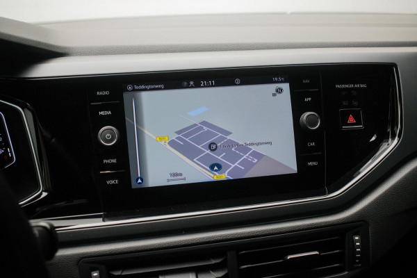 Volkswagen Polo 1.0 TSI R-LINE NL-auto [ IQ Light Stoelverwarming Virtual Cockpit Alcantara Adaptive Cruise Control Lane Assist ]