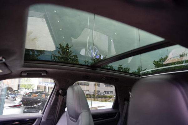 Porsche Cayenne 4.0 Turbo S E-Hybrid / Keramische Remmen / Sport Chrono