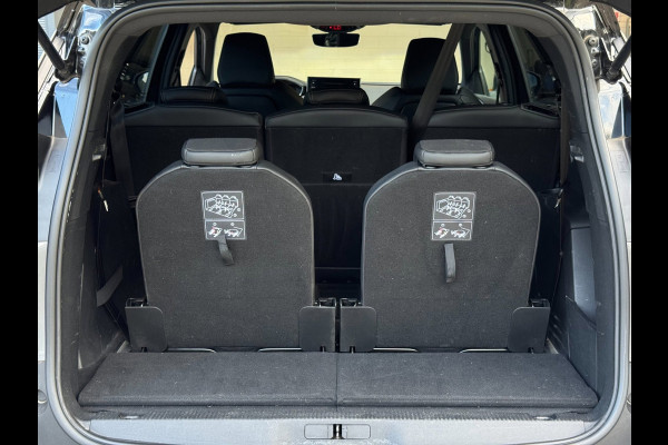 Peugeot 5008 1.2 PureTech GT / NWE DISTR.RIEM !! / 7-ZITTER / ADAPTIEVE CRUISE / AFN. TREKHAAK / CAMERA / CARPLAY / KEYLESS / '18!