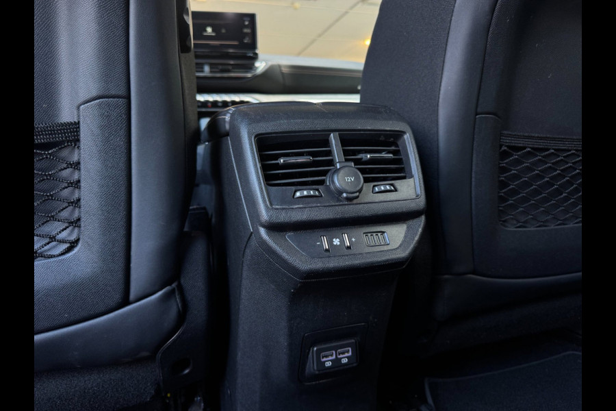 Peugeot 5008 1.2 PureTech GT / NWE DISTR.RIEM !! / 7-ZITTER / ADAPTIEVE CRUISE / AFN. TREKHAAK / CAMERA / CARPLAY / KEYLESS / '18!