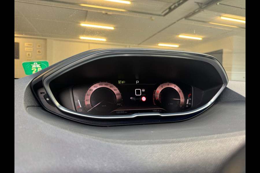Peugeot 5008 1.2 PureTech GT / NWE DISTR.RIEM !! / 7-ZITTER / ADAPTIEVE CRUISE / AFN. TREKHAAK / CAMERA / CARPLAY / KEYLESS / '18!