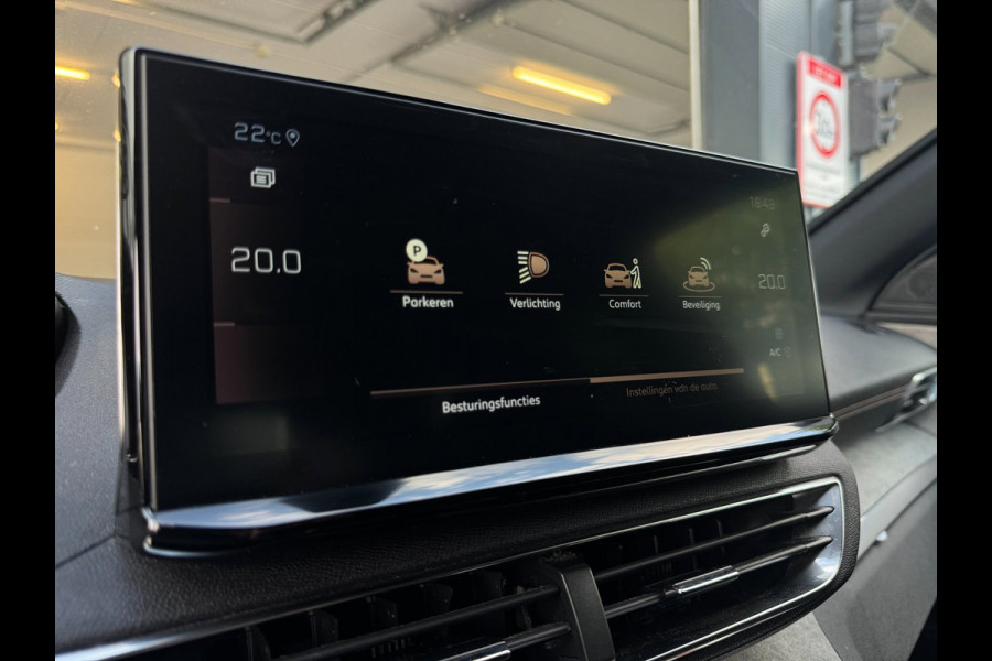 Peugeot 5008 1.2 PureTech GT / NWE DISTR.RIEM !! / 7-ZITTER / ADAPTIEVE CRUISE / AFN. TREKHAAK / CAMERA / CARPLAY / KEYLESS / '18!
