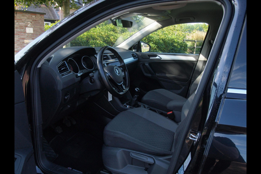 Volkswagen Tiguan 1.5 TSI Comfortline Business | Apple Carplay | ACC | Parkeesensoren | DAB | NL-Auto |