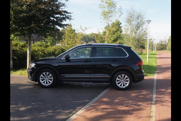 Volkswagen Tiguan 1.5 TSI Comfortline Business | Apple Carplay | ACC | Parkeesensoren | DAB | NL-Auto |