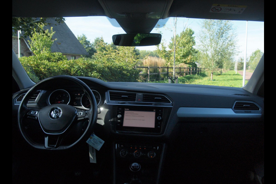 Volkswagen Tiguan 1.5 TSI Comfortline Business | Apple Carplay | ACC | Parkeesensoren | DAB | NL-Auto |