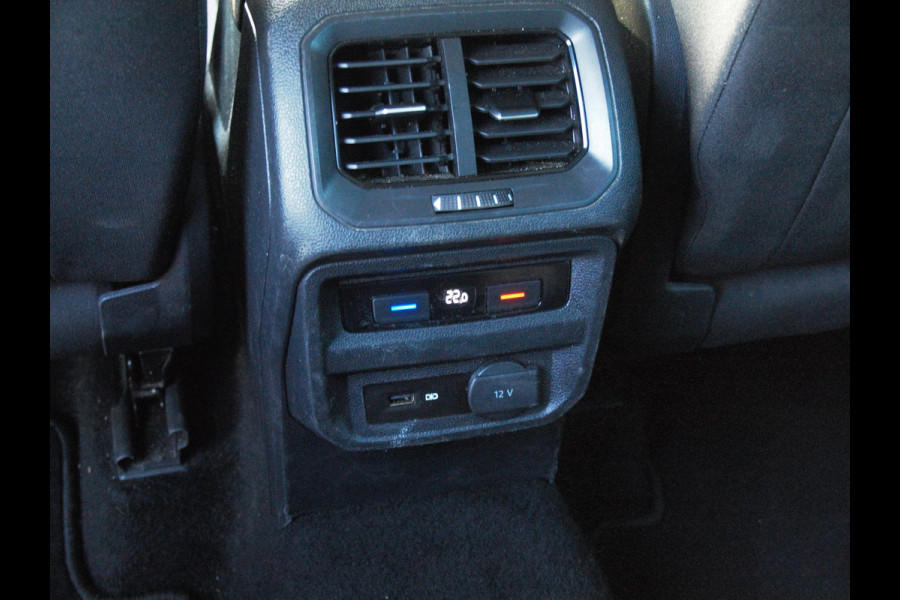 Volkswagen Tiguan 1.5 TSI Comfortline Business | Apple Carplay | ACC | Parkeesensoren | DAB | NL-Auto |