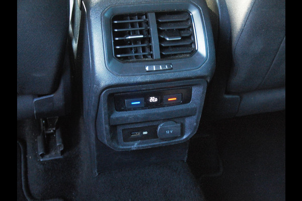 Volkswagen Tiguan 1.5 TSI Comfortline Business | Apple Carplay | ACC | Parkeesensoren | DAB | NL-Auto |