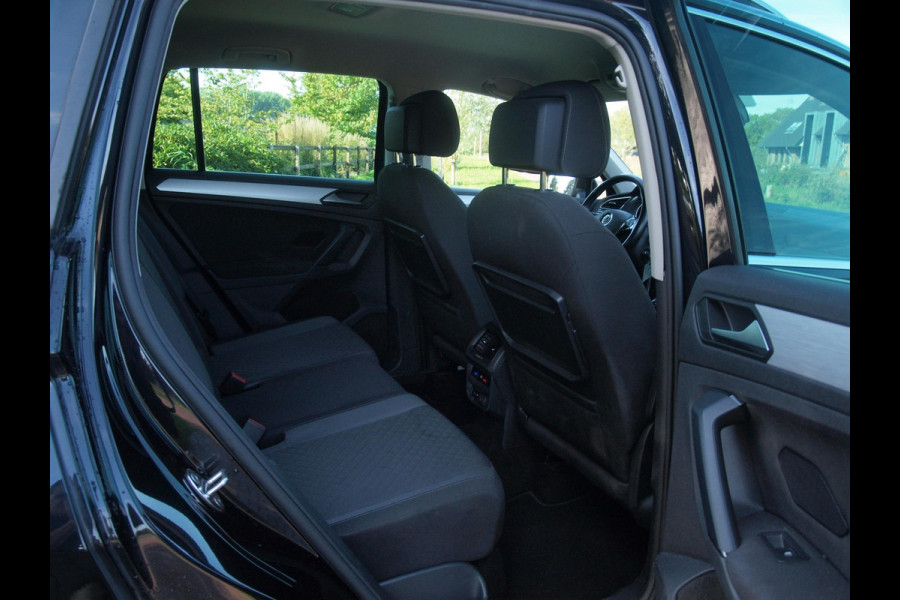 Volkswagen Tiguan 1.5 TSI Comfortline Business | Apple Carplay | ACC | Parkeesensoren | DAB | NL-Auto |