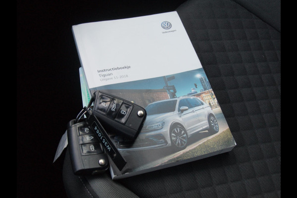 Volkswagen Tiguan 1.5 TSI Comfortline Business | Apple Carplay | ACC | Parkeesensoren | DAB | NL-Auto |