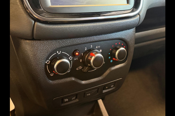 Dacia Dokker 1.3 TCe Stepway 130PK GARANTIE TOT 06-2029!* . NAVIGATIE . ACHTERUITRIJ CAMERA . TREKHAAK 1.200KG TREK GEWICHT!  .