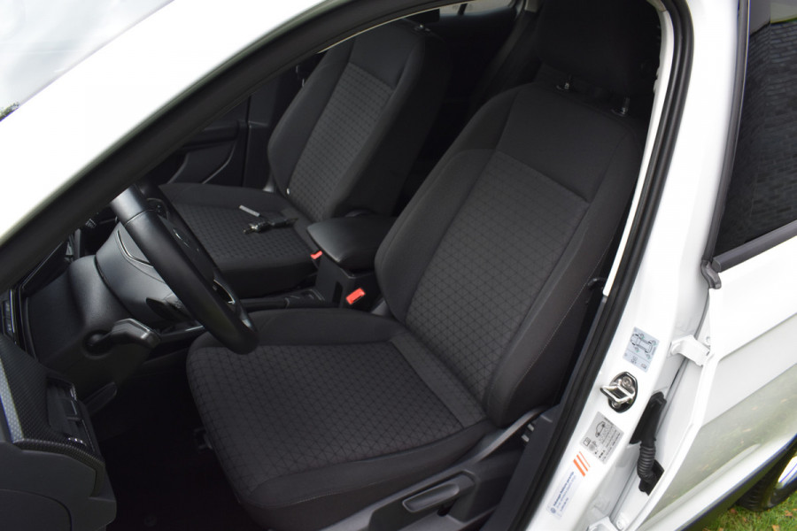 Volkswagen T-Cross 1.0 TSI Life Stoelverwarming Navi Automaat