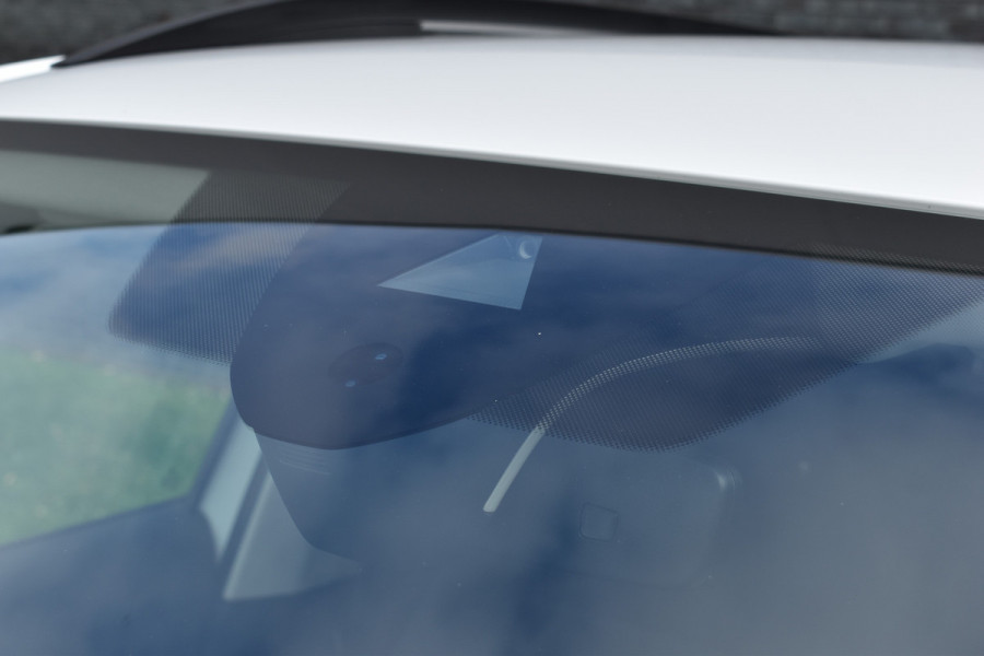 Volkswagen T-Cross 1.0 TSI Life Stoelverwarming Navi Automaat