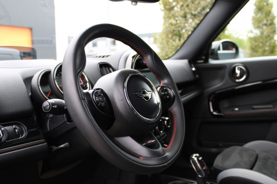 MINI Countryman 2.0 John Cooper Works ALL4 Keyless/Panorama/JCW/Stoelverwarming/Sportstoelen