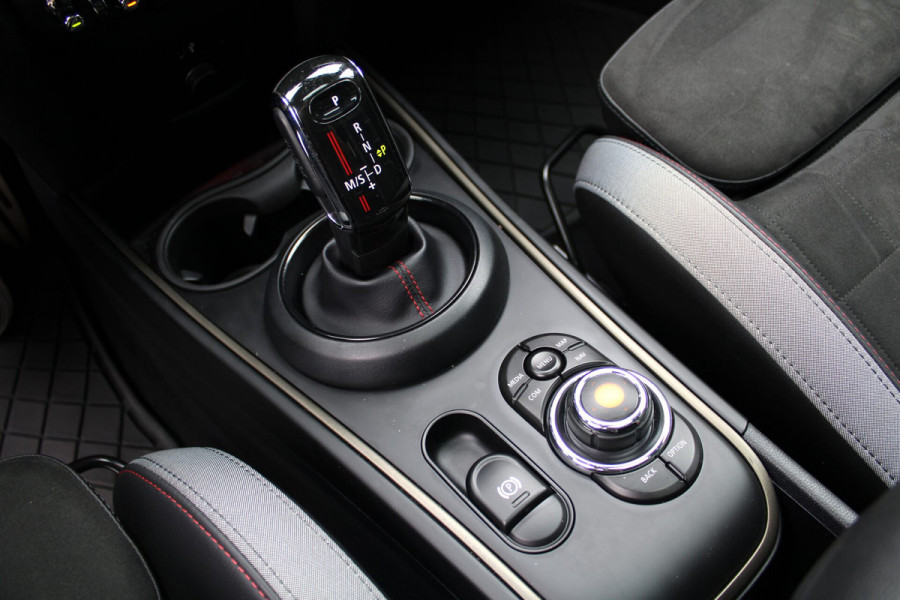 MINI Countryman 2.0 John Cooper Works ALL4 Keyless/Panorama/JCW/Stoelverwarming/Sportstoelen
