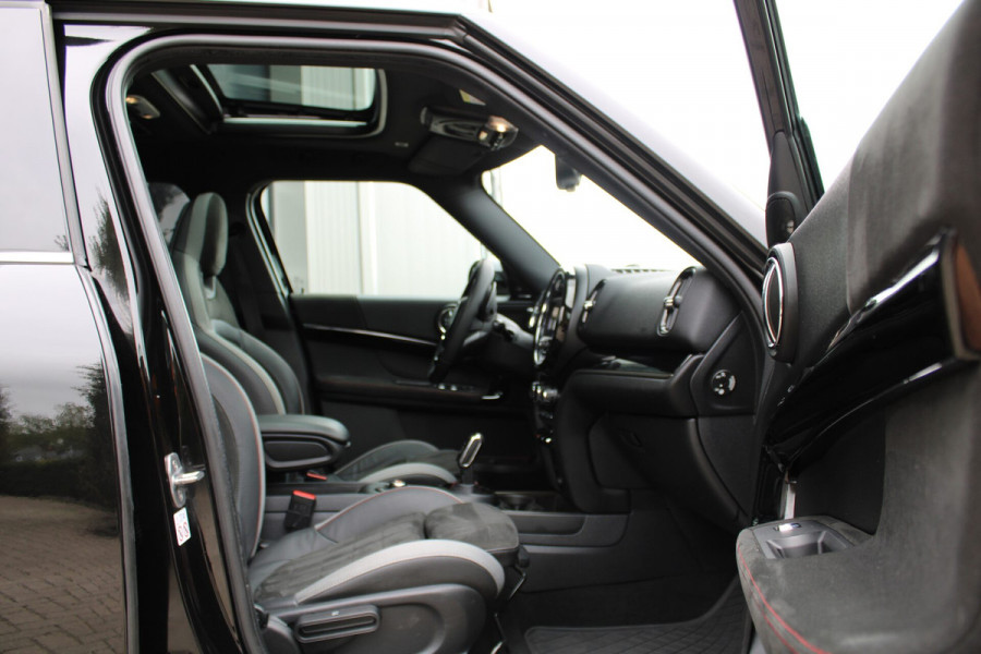 MINI Countryman 2.0 John Cooper Works ALL4 Keyless/Panorama/JCW/Stoelverwarming/Sportstoelen